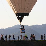Balloon Fiesta へ行こう！　－HIGH TOUCH!!－