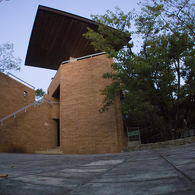 ダンジョンチックな公園展望塔