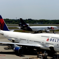 到着（14）DELTA 747-400 　　