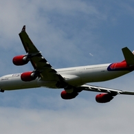 離陸（33-3）virgin atlantic A340-600 [c]
