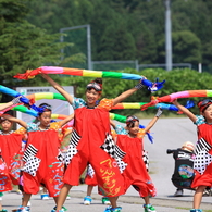 子供も笑顔でよさこい