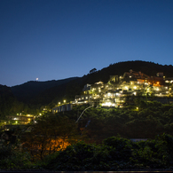 夜へ、