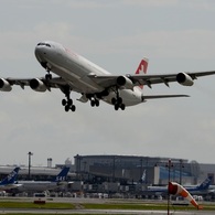離陸（296）SWISS A340-313X 