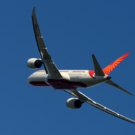 離陸(344) Air India Boeing 787-8 青空へ