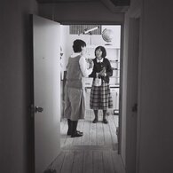 話す人