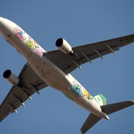 離陸 EVA A330-200 キティ