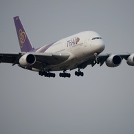 到着 THAI A380-841