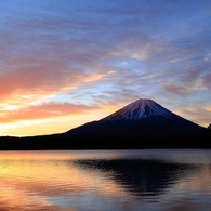 二度焼けの富士朝景