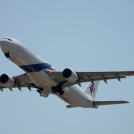 飛び立ち malaysia A330-323