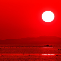 春の播磨灘に沈む夕日３