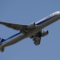 出発　ANA 767-300
