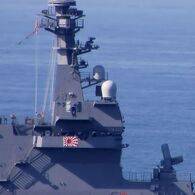 護衛艦いずも　大社湾出航