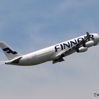 FINNAIR A340-313 出発　