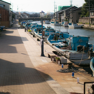 新湊内川のまちなみ