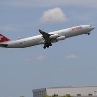 SWISS A340-313 出発　