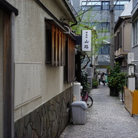 狭い路地ってそそりませんか