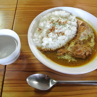 山小屋のチキンカレー