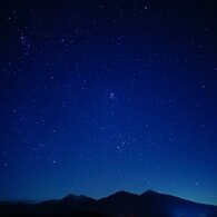 冬の夜空と八ヶ岳