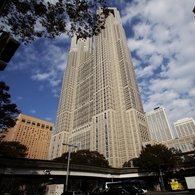 権威