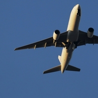 羽田空港の新着陸コースの旅客機 －３