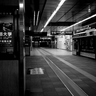 街は眠る