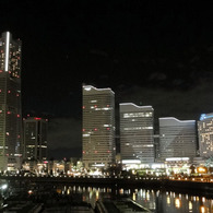 定番の万国橋より･･･夜