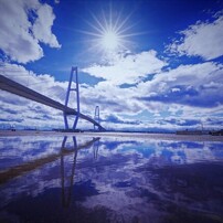 雨上がりの空の架け橋