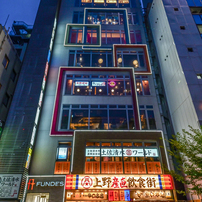 「夜の光彩」