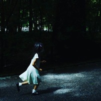 駆ける少女