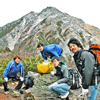 甲斐駒ヶ岳登頂の山旅2005B