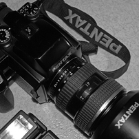 PENTAX(ペンタックス)のレンズ smc PENTAX-DA 18-55mm F3.5-5.6ALII で