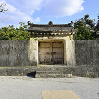首里城 園比屋武御嶽石門