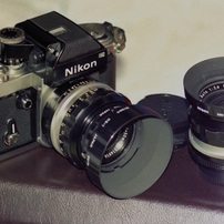 KYOCERA(京セラ)のレンズ Carl Zeiss Planar T* 50mm F1.4 で