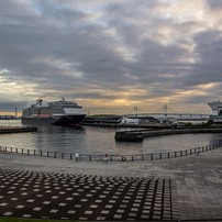 SONY(ソニー)のレンズ Vario-Sonnar T＊ DT 16-80mm F3.5-4.5 ZA