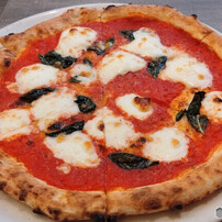 ピッツア マルゲリータ