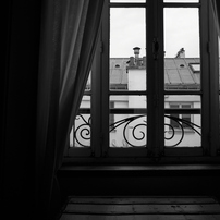 静寂な屋根裏部屋　