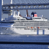 飛鳥Ⅲ 横浜港へ入港-1