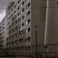 SONY(ソニー)のレンズ Vario-Sonnar T＊ DT 16-80mm F3.5-4.5 ZA
