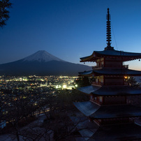 主役は五重塔でお願いします。