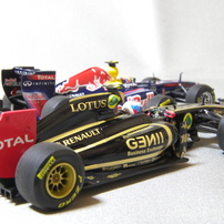 F1ミニカー　レッドブル＆ロータス 2011モデル