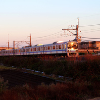夕日に映える川越線
