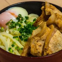 東京ひとりめし：スタミナ豚生姜焼きうどん