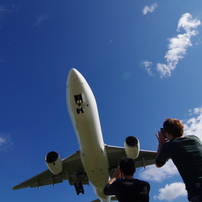 空と陸の間