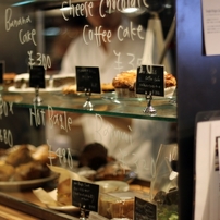 café
