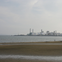 とある河口の港にて
