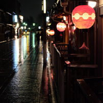 雨の祇園