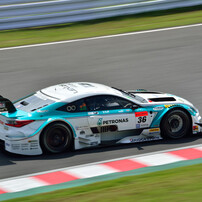 NIKON(ニコン)のレンズ AF-S DX NIKKOR 55-300mm f/4.5-5.6G ED VR で