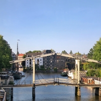 オランダ　アムステルダム郊外　素敵な車窓風景