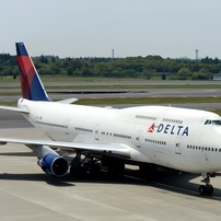 DELTA 747-400 