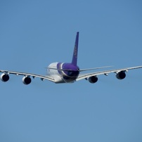 離陸 Thai A380-841